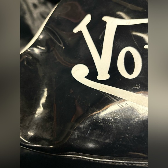 Von Dutch Black Vintage Bag with Stylish Branding - Picture 3 of 5